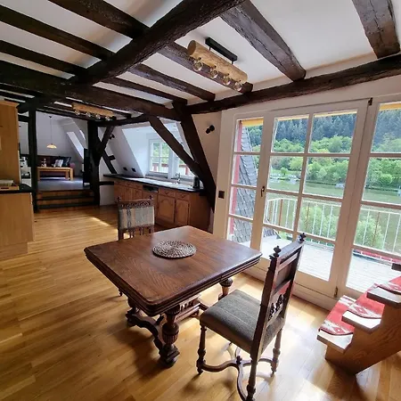 Moselschiefer-traumferienwohnung Am Moselufer * Traben-Trarbach