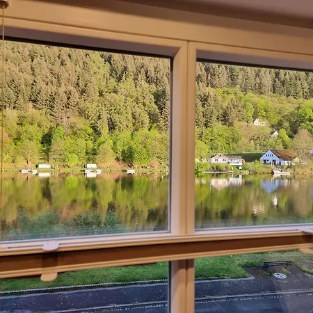 Moselschiefer Traumferienwohnung Am Moselufer Apartman